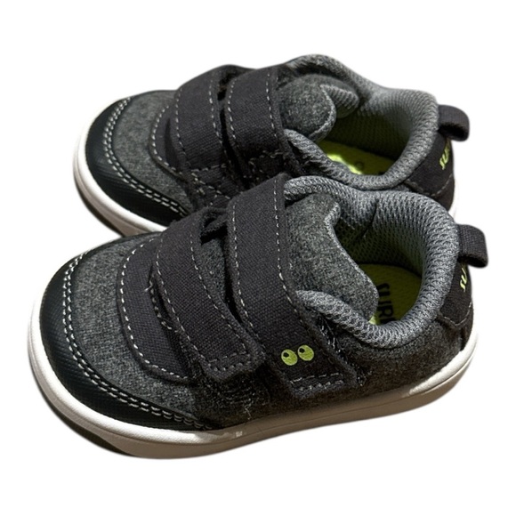 Kids Black and Gray Shoes - Picture 2 of 6